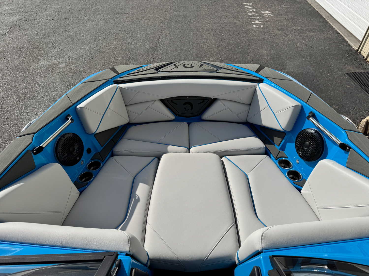 2026 Centurion NV233