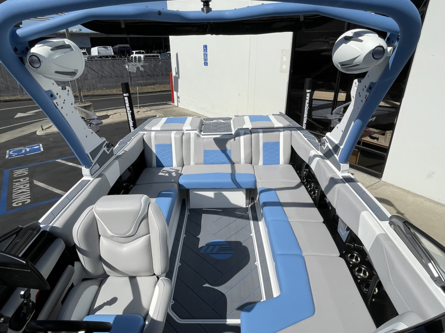 2026 Malibu Boats 23 LSV