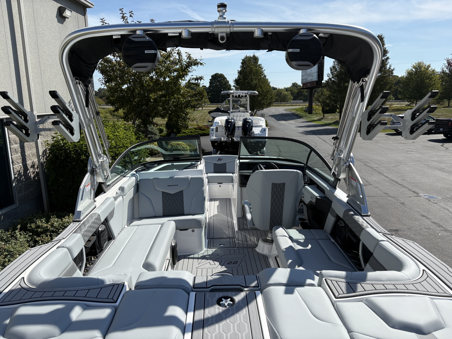 2026 MasterCraft XT22