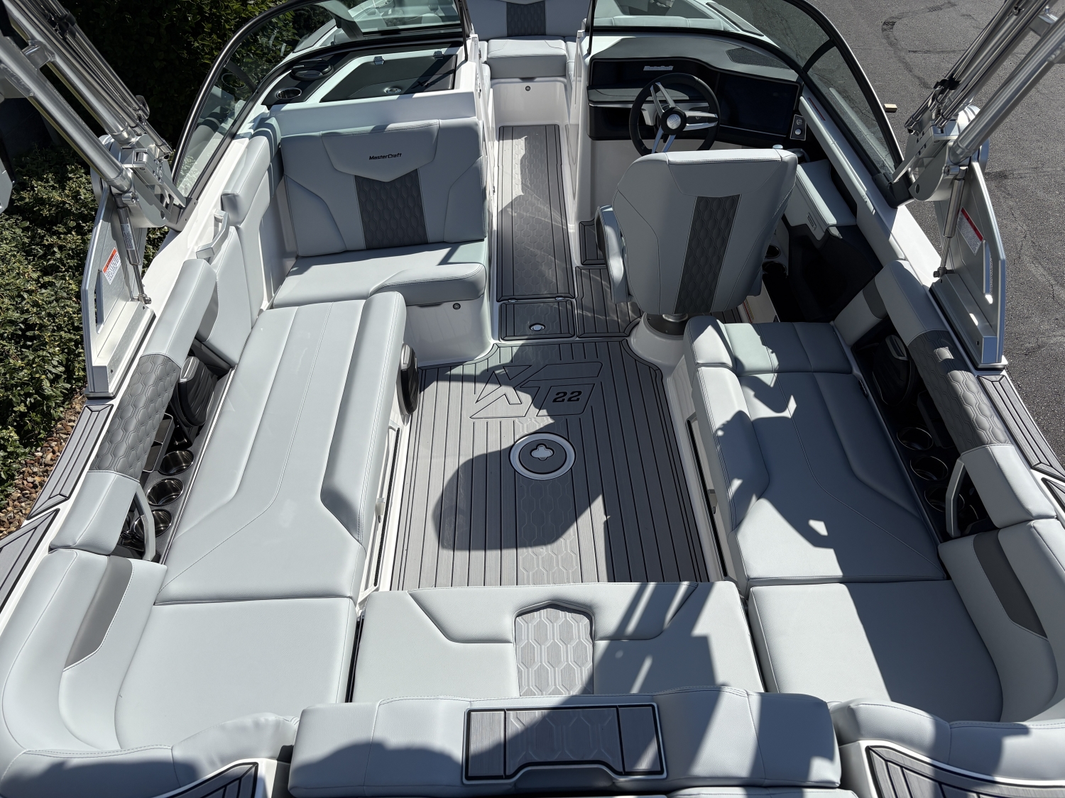 2026 MasterCraft XT22