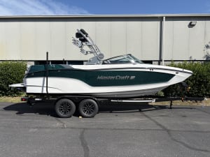 2026-mastercraft-xt22-108830-image1