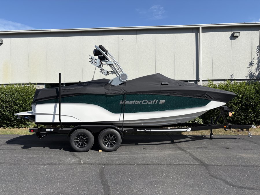 2026-mastercraft-xt22-108830-image2