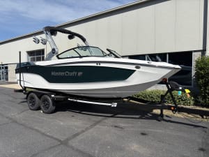 2026-mastercraft-xt22-108830-image3