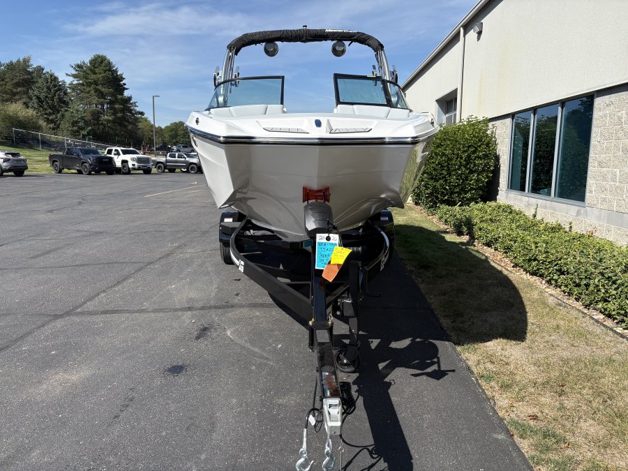 2026-mastercraft-xt22-108830-image5