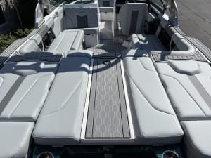 2026-mastercraft-xt22-108830-image9