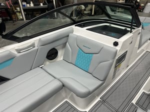 2025-mastercraft-xt23-108950-image11