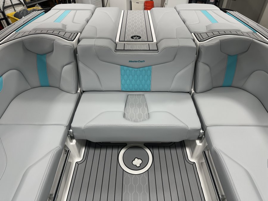 2025-mastercraft-xt23-108950-image13