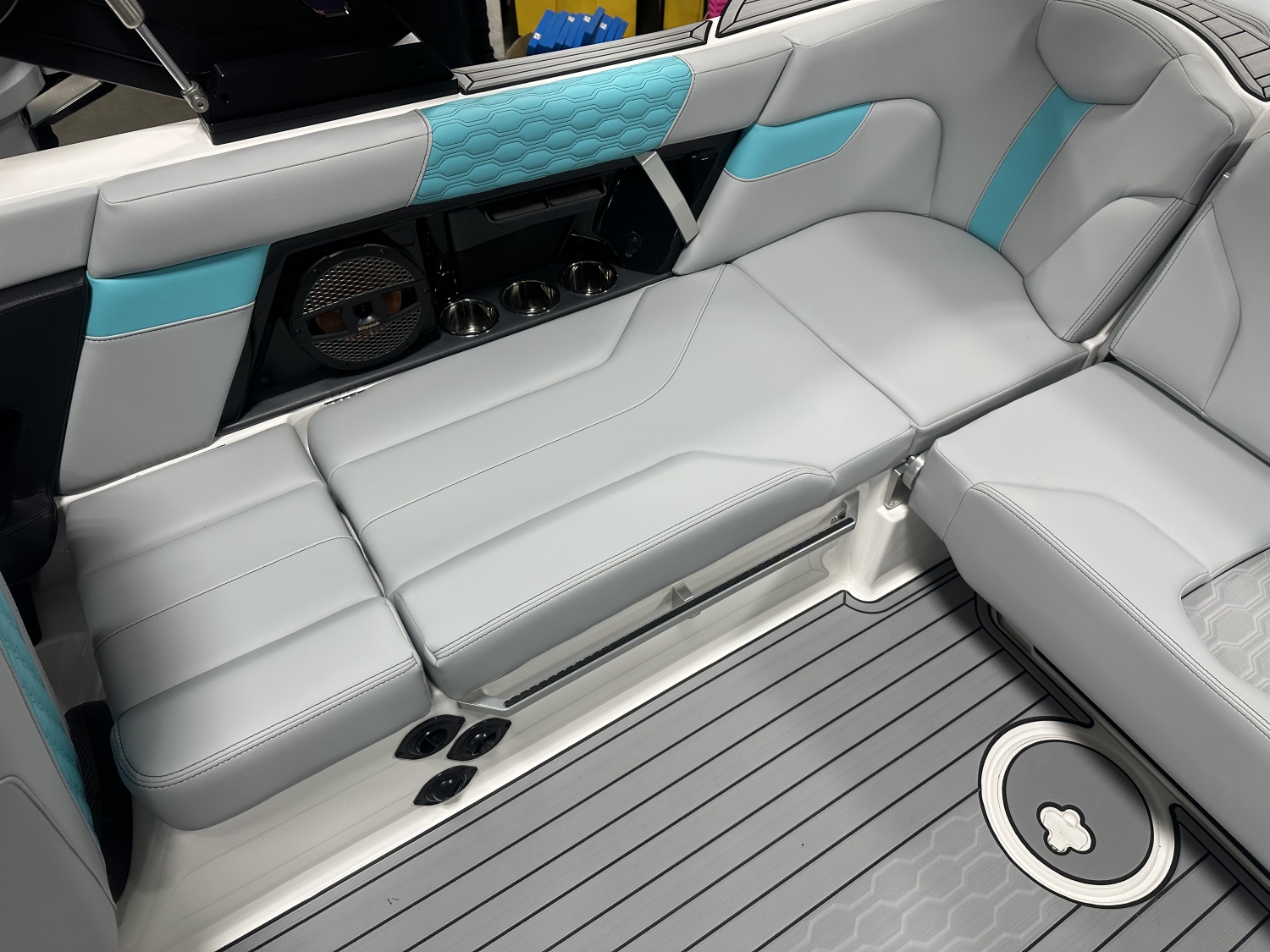 2025 MasterCraft XT23