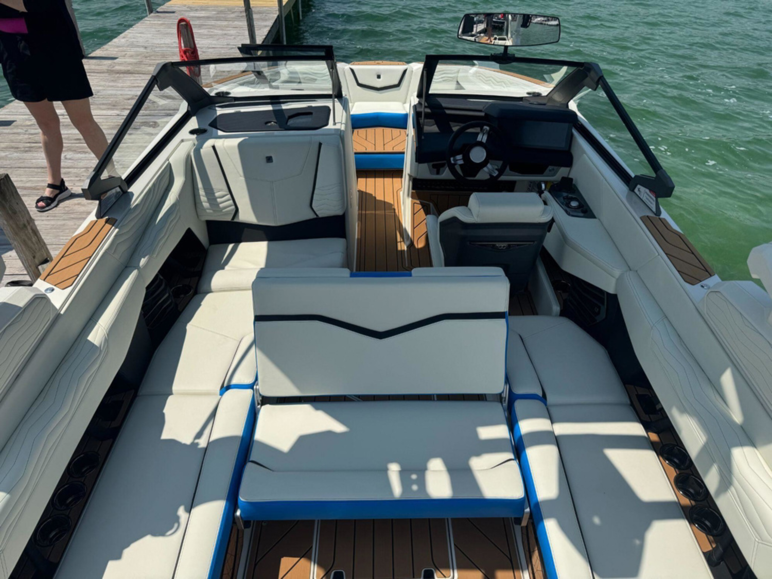 2025 Nautique G23