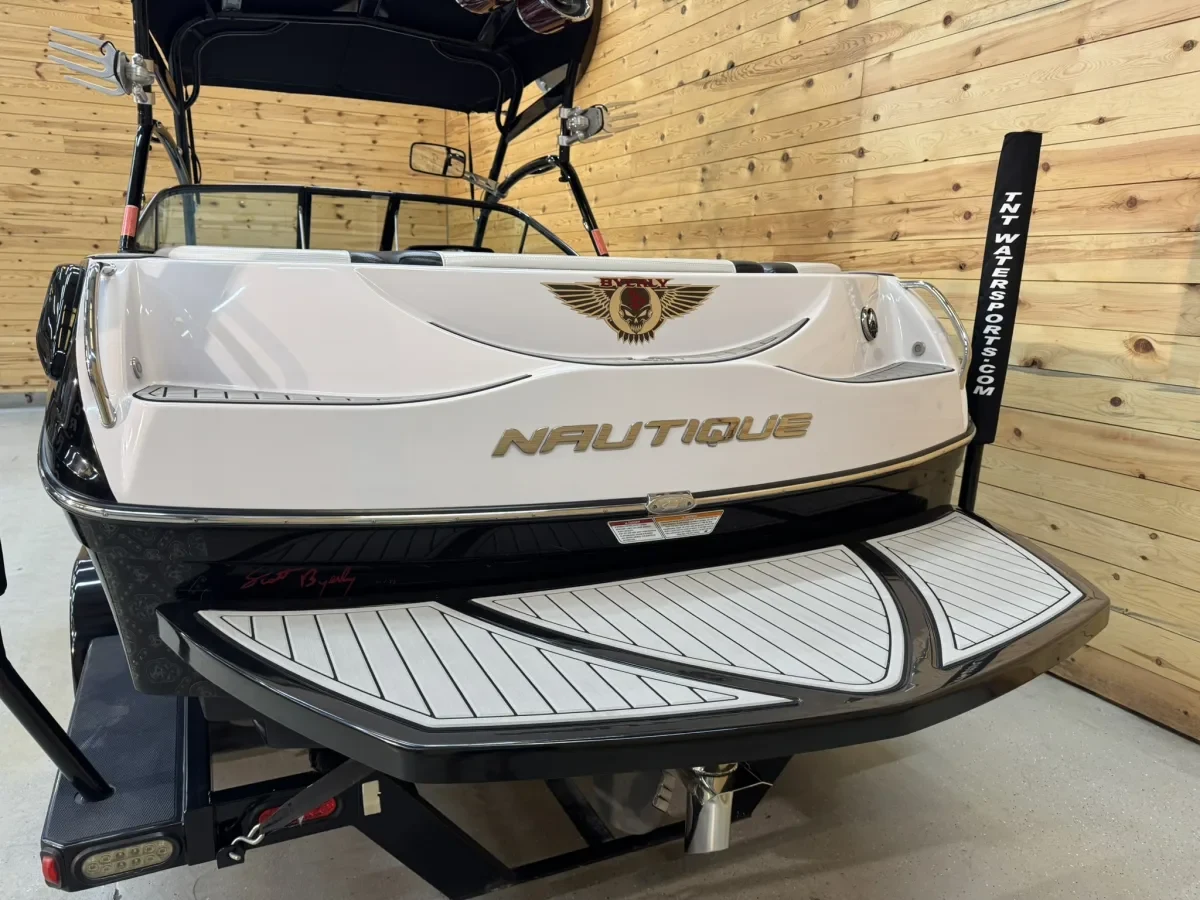 2009 Nautique 210 ***BYERLY ICON EDITION***