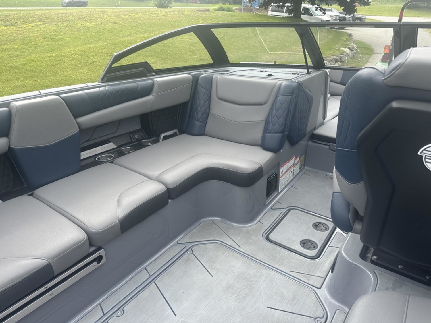 2022 Malibu Boats M220