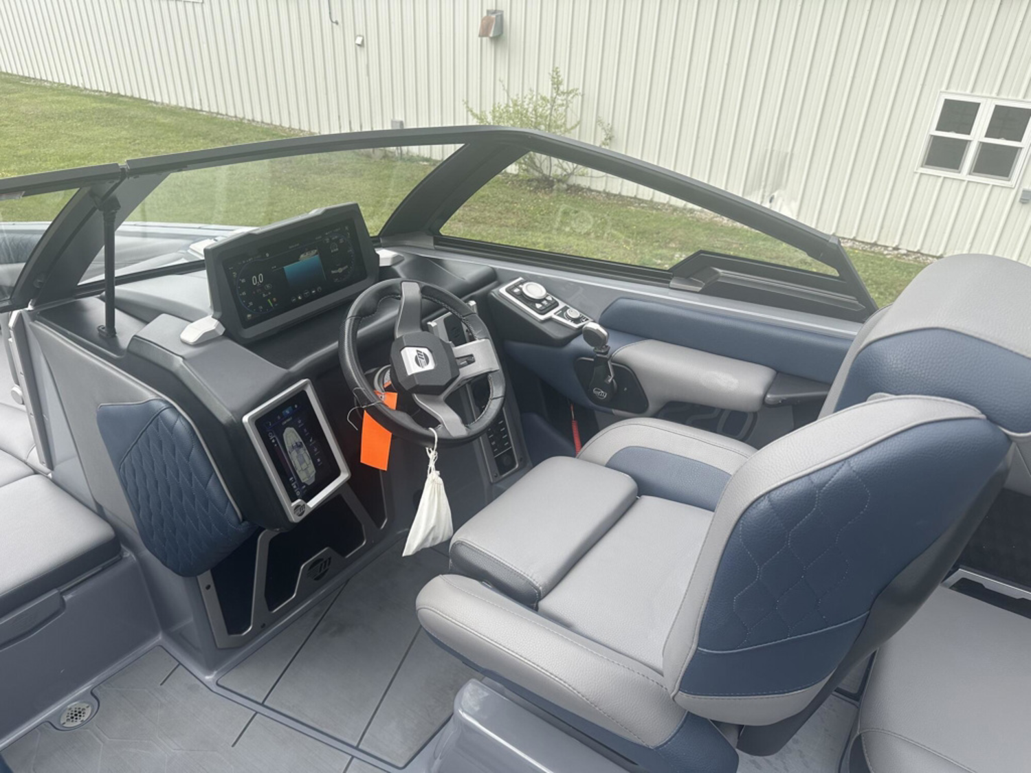 2022 Malibu Boats M220