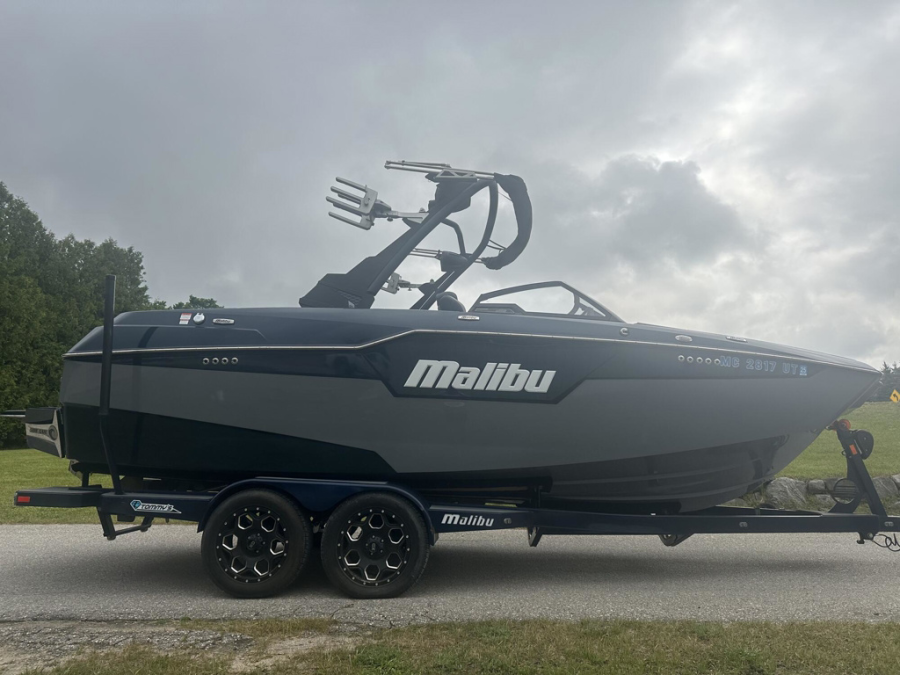 2022 Malibu Boats M220 for sale in Walloon Lake, Michigan
