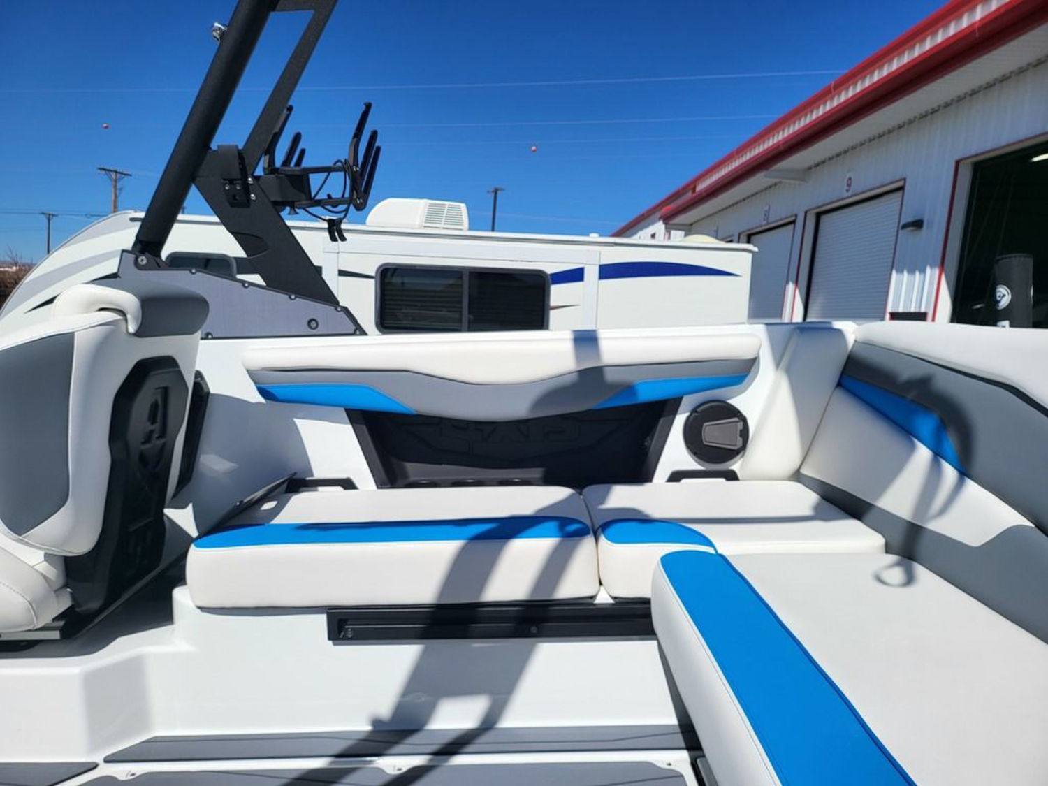 2025 Axis Wake Research T220