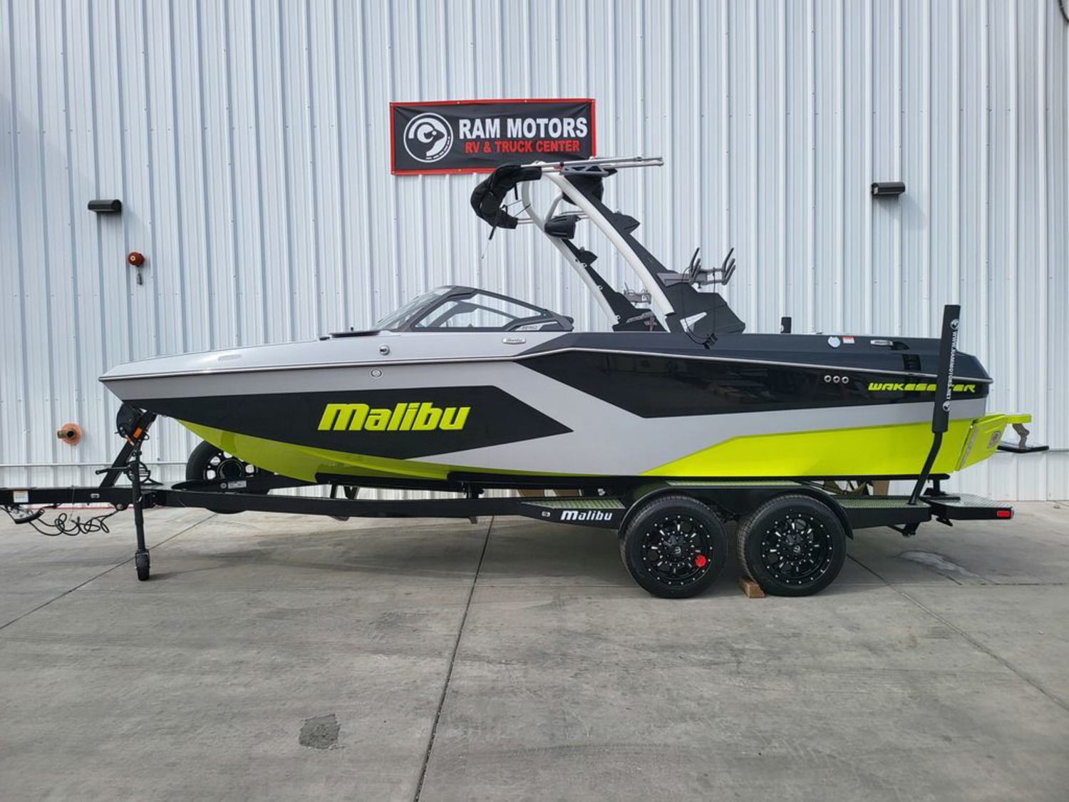 2025 Malibu Boats 22 MXZ
