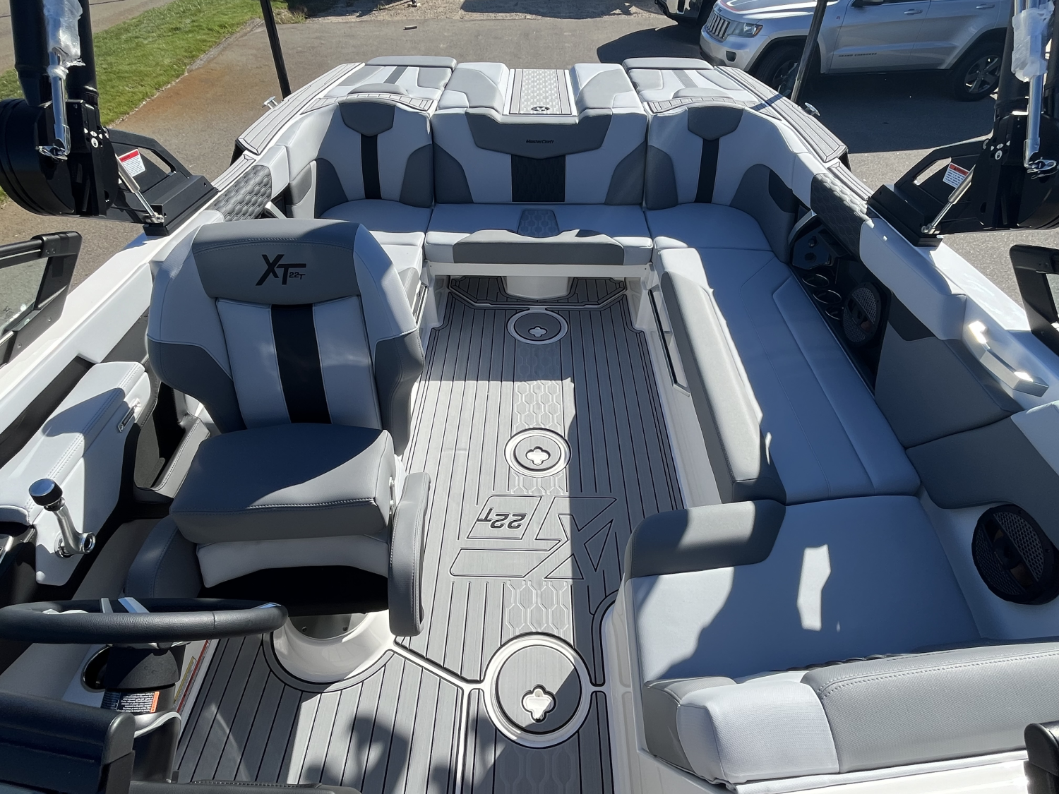 2025 MasterCraft XT22T