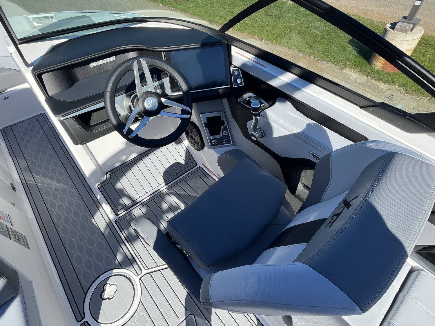 2025 MasterCraft XT22T