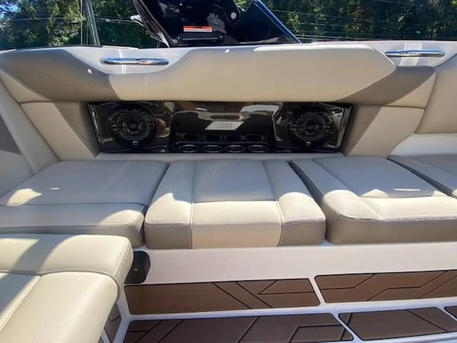 2025 Supreme S220