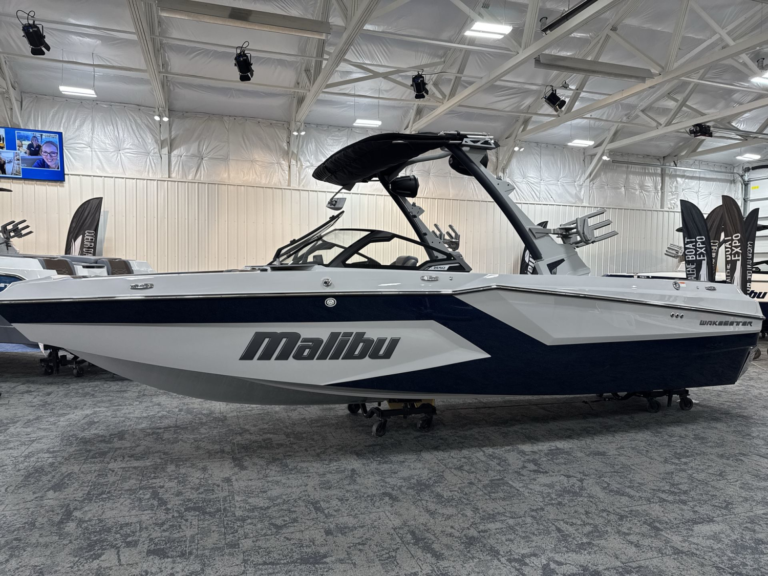 2025 Malibu 24 MXZ