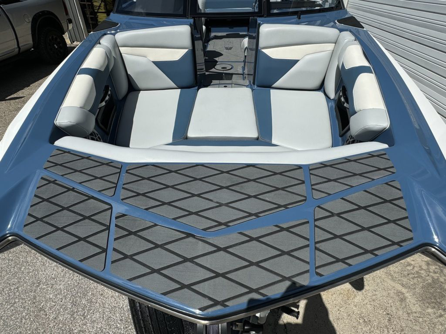 2021 Axis Wake Research A24