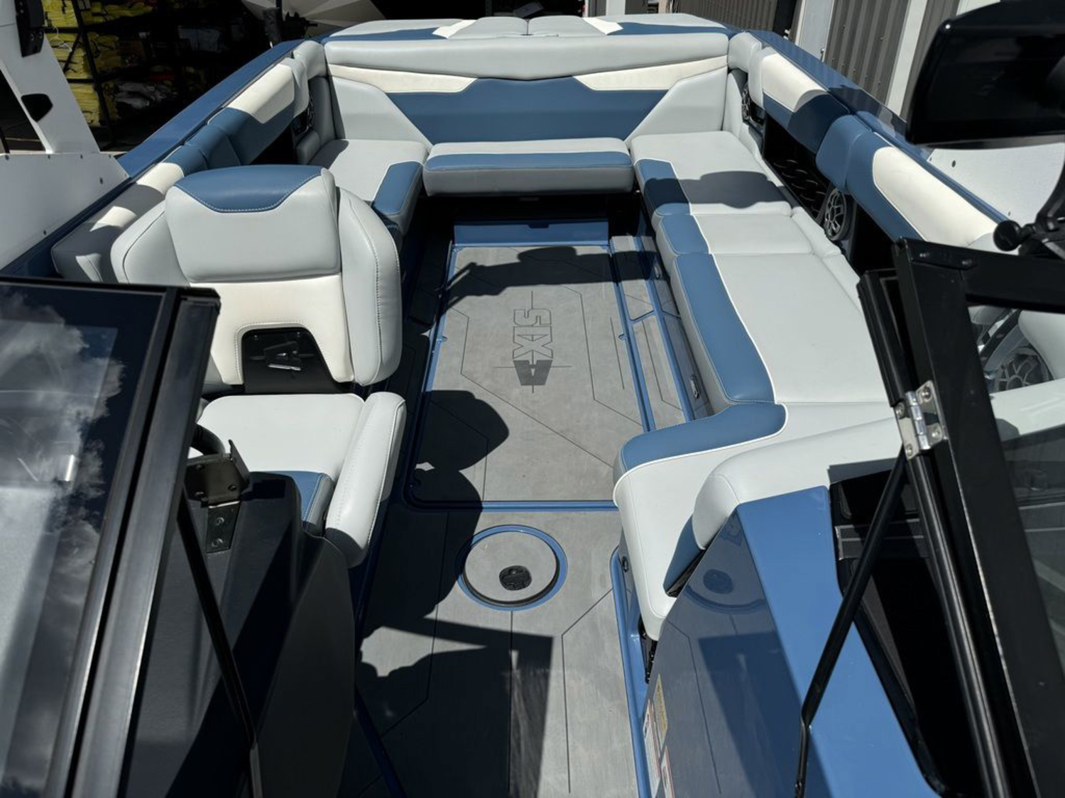 2021 Axis Wake Research A24