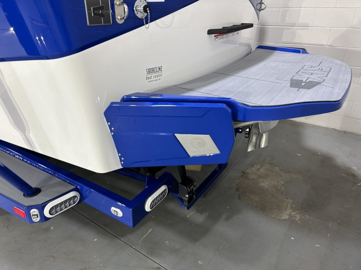 2024 Axis Wake Research T235