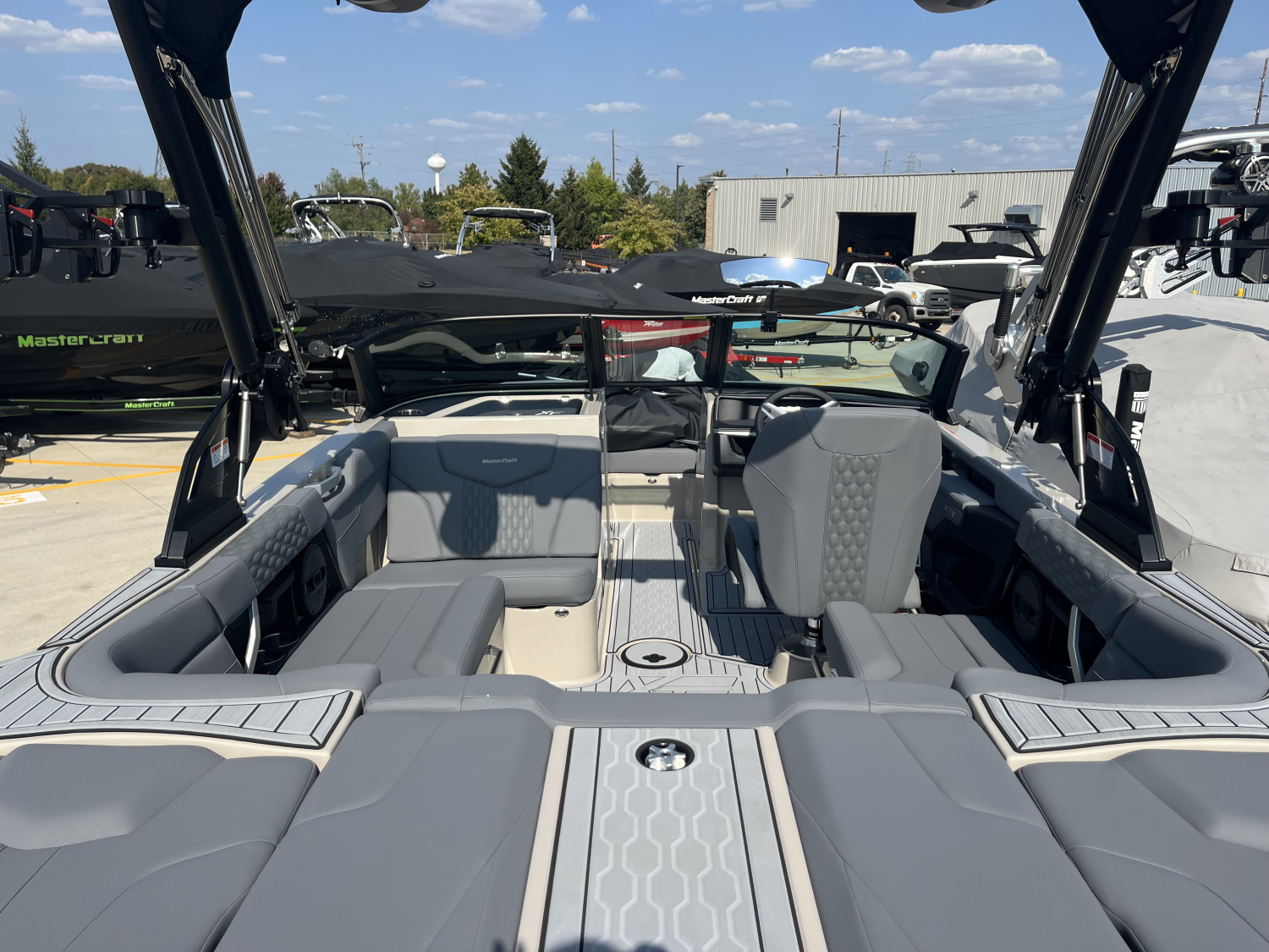 2025 MasterCraft XT20