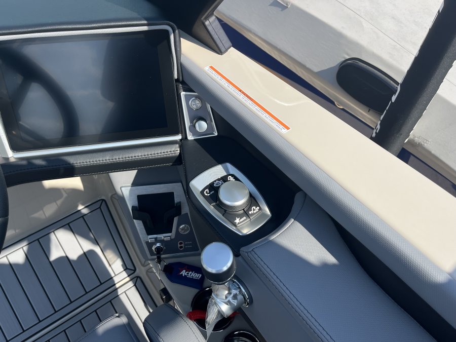 2025-mastercraft-xt20-98275-image17
