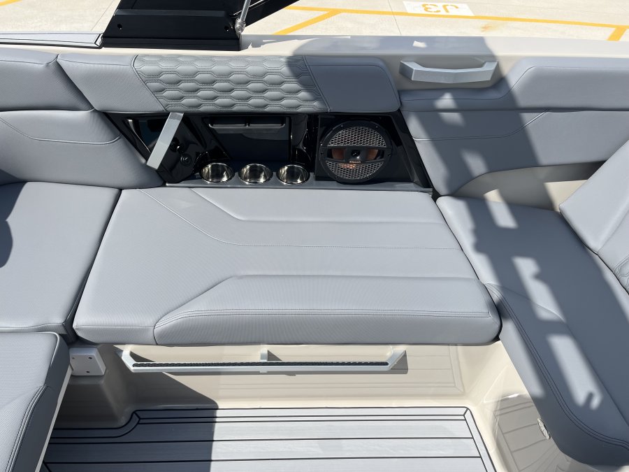 2025-mastercraft-xt20-98275-image20