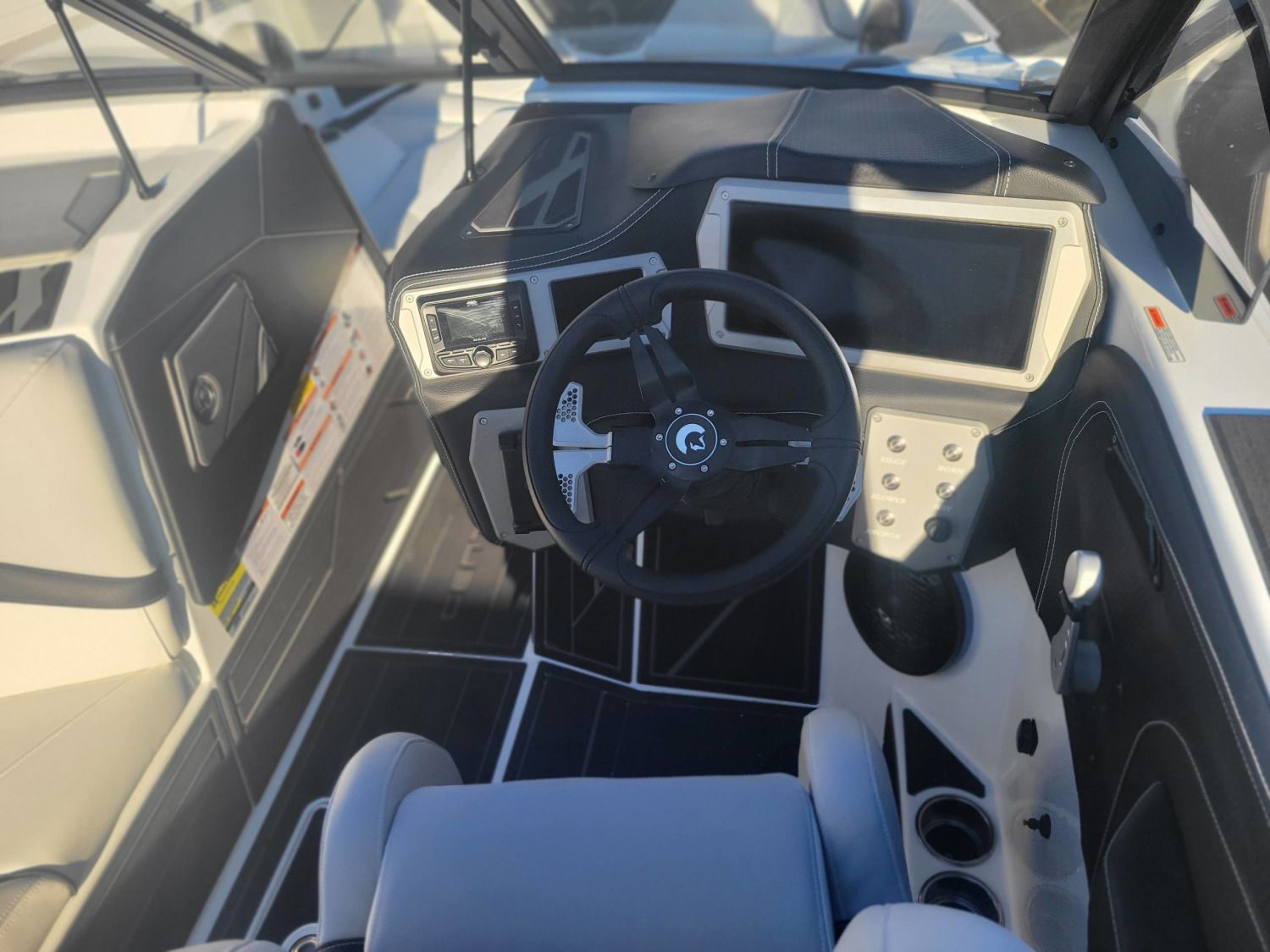 2025 Centurion NV233