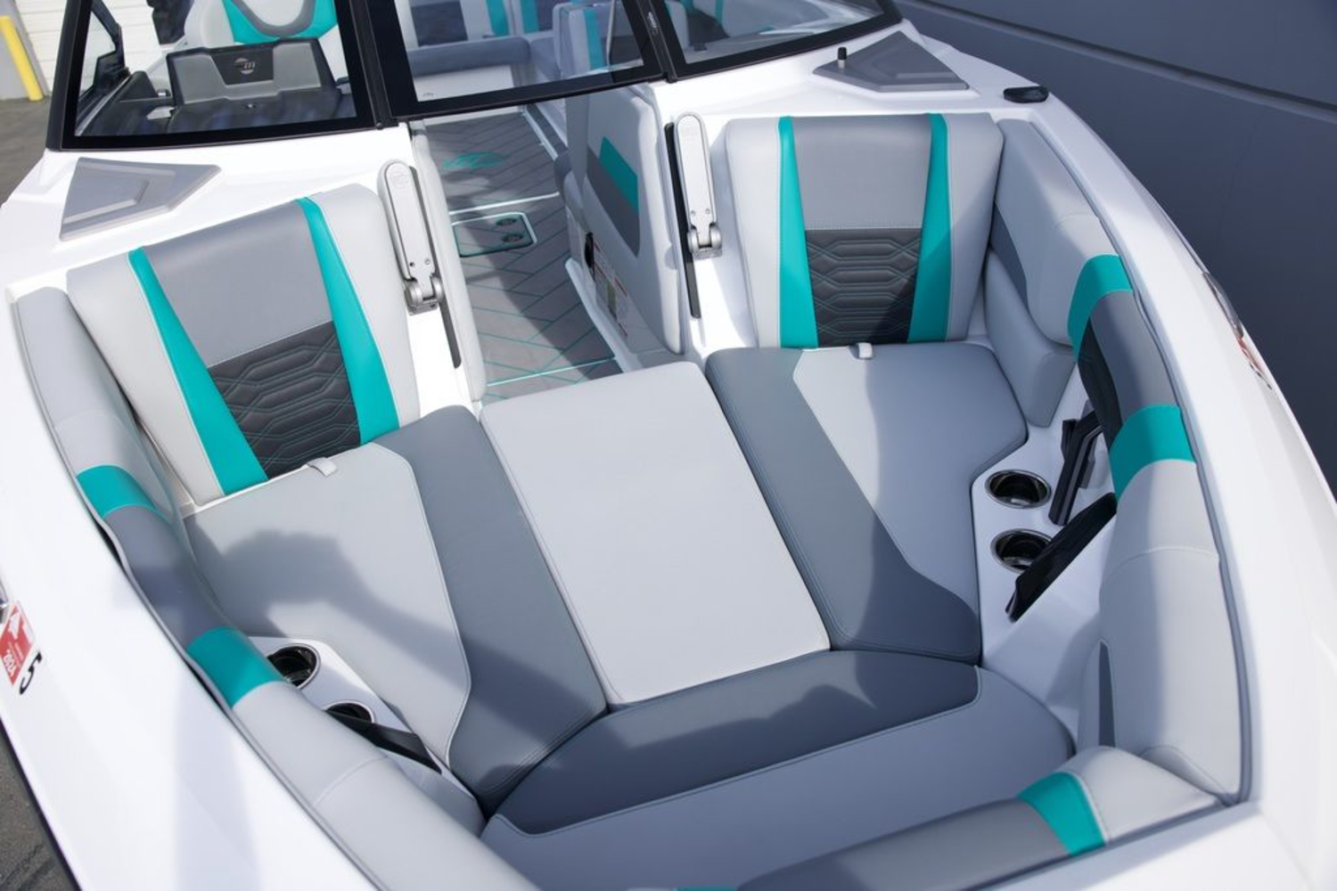 2023 Malibu Boats 26 LSV