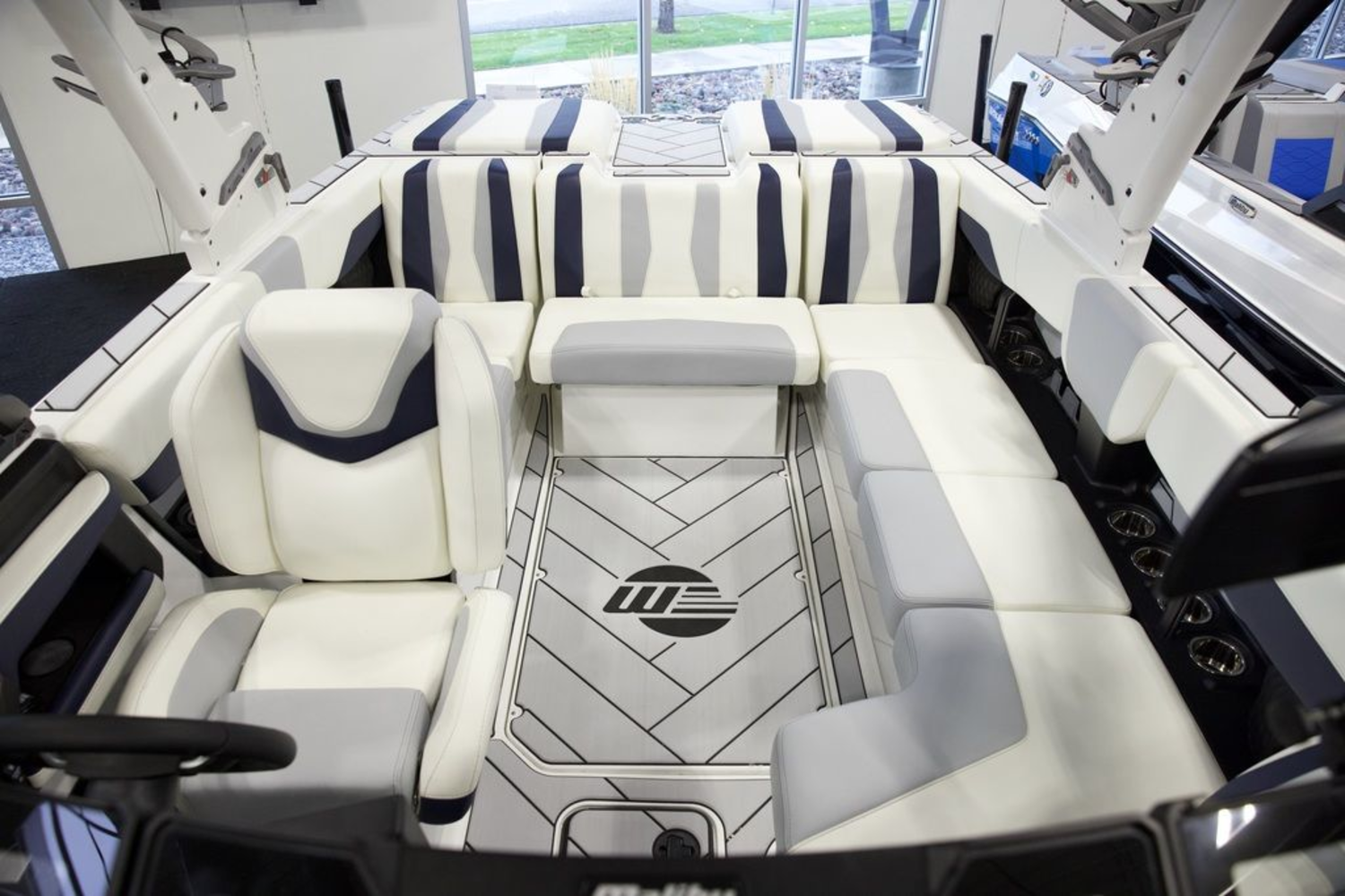 2025 Malibu Boats 22 LSV