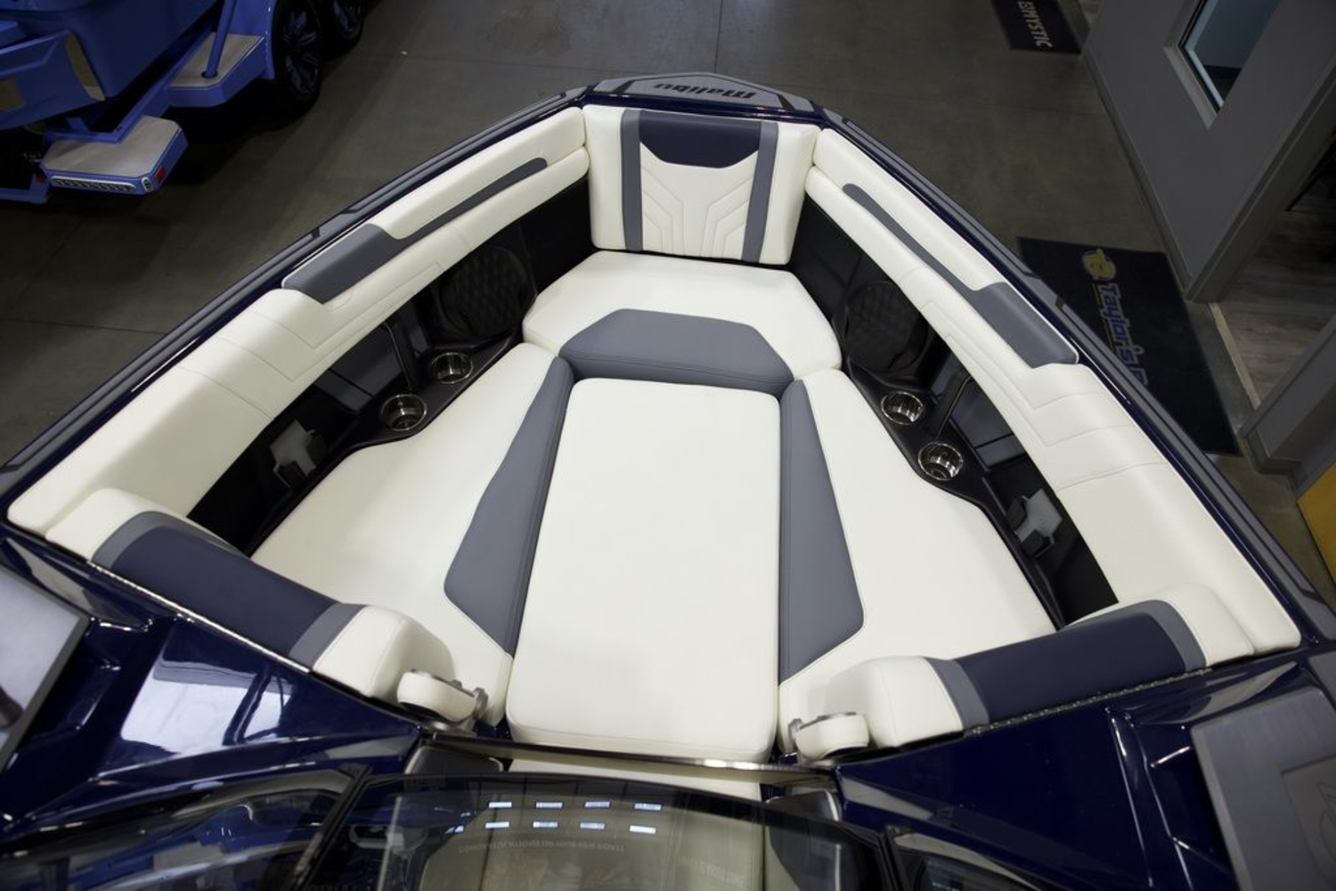 2025 Malibu Boats 25 LSV