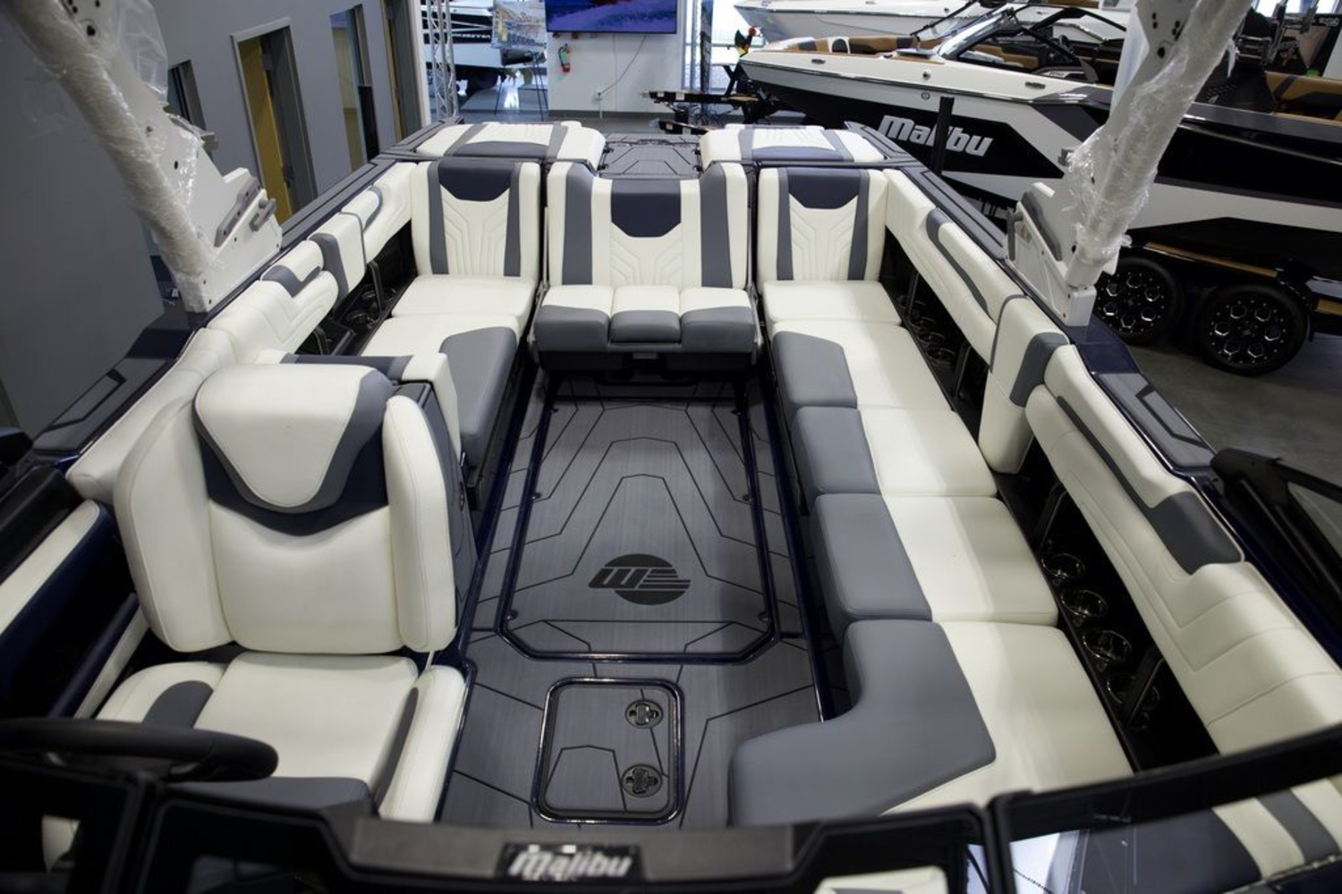 2025 Malibu Boats 25 LSV