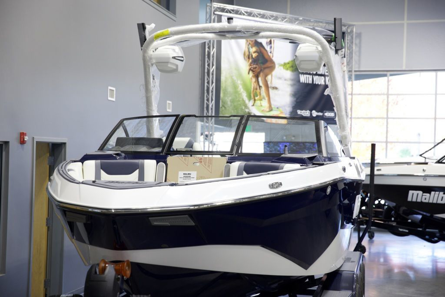 2025 Malibu Boats 25 LSV