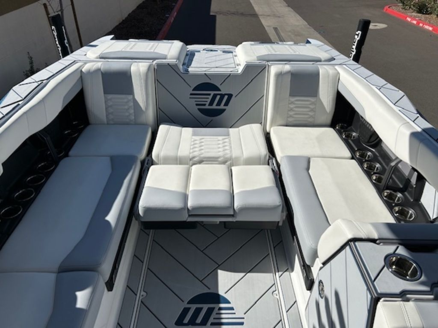 2025 Malibu Boats 26 LSV
