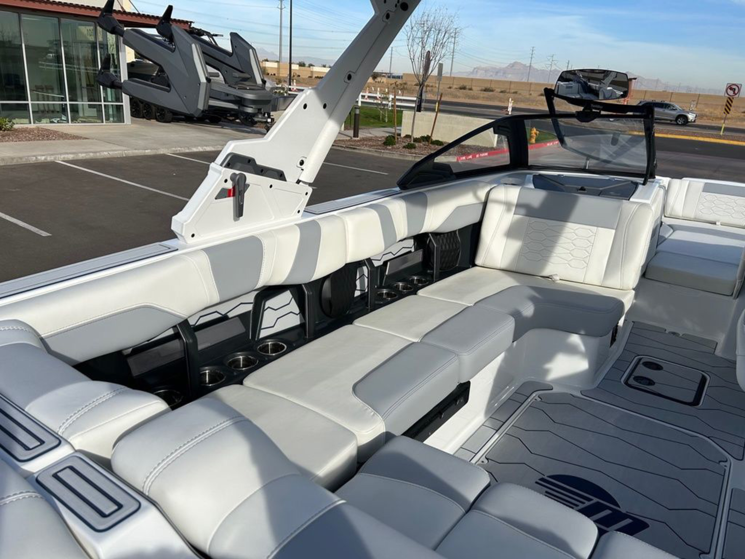 2025 Malibu Boats 23 MXZ
