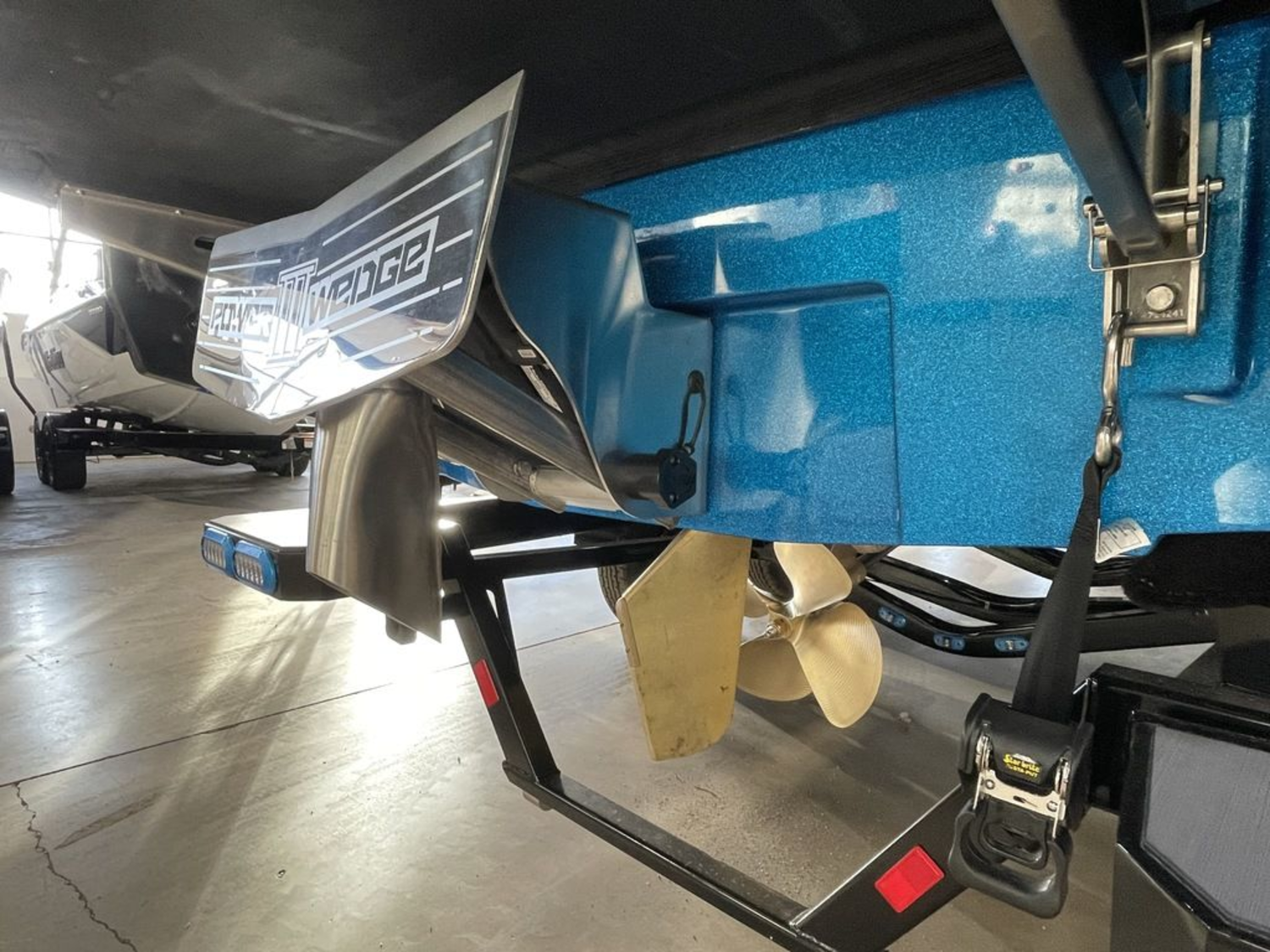 2025 Axis Wake Research T220