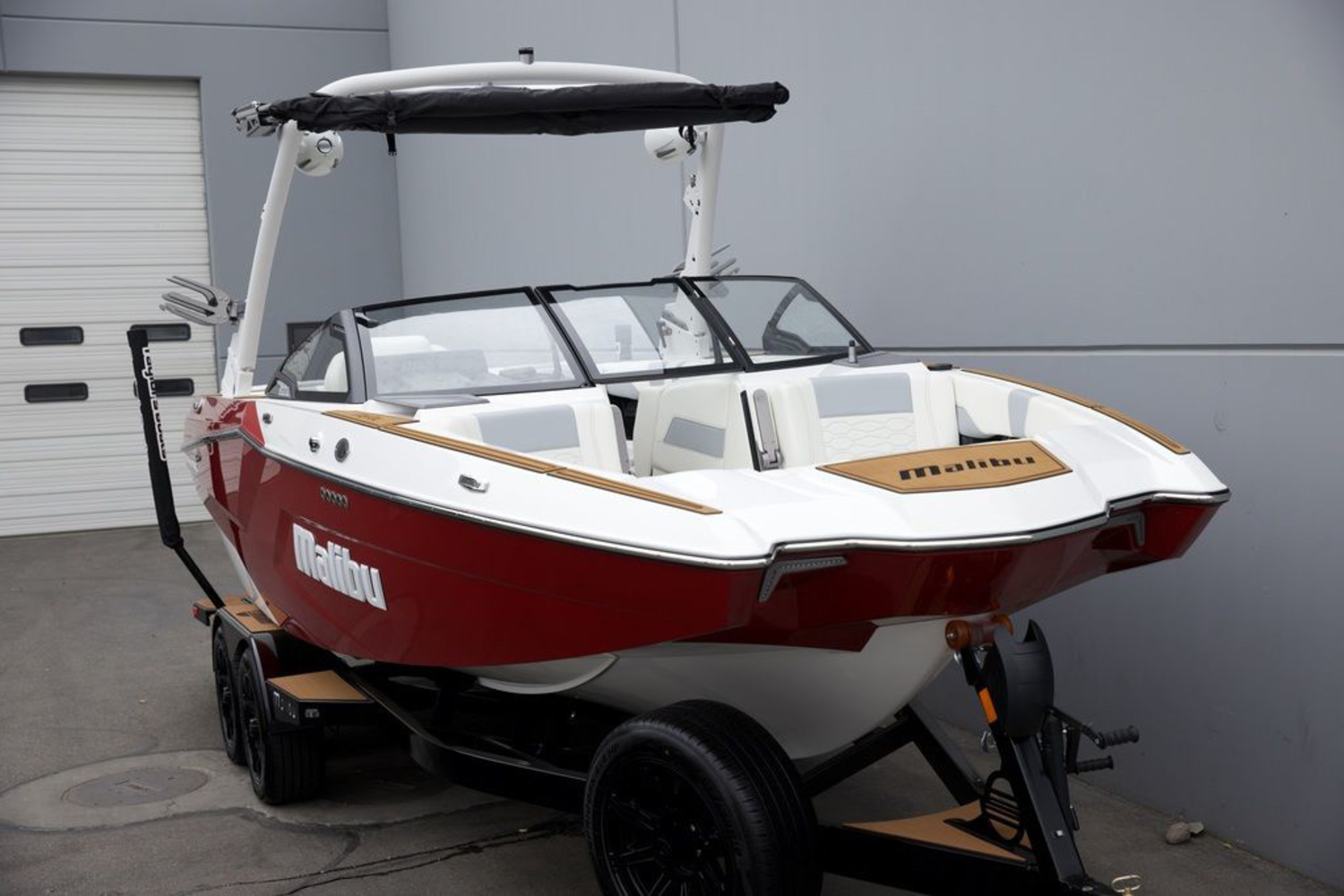 2025 Malibu Boats 23 MXZ