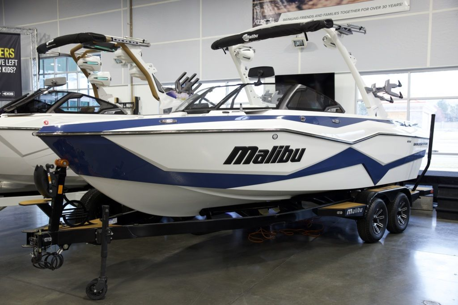 2025 Malibu Boats 22 LSV