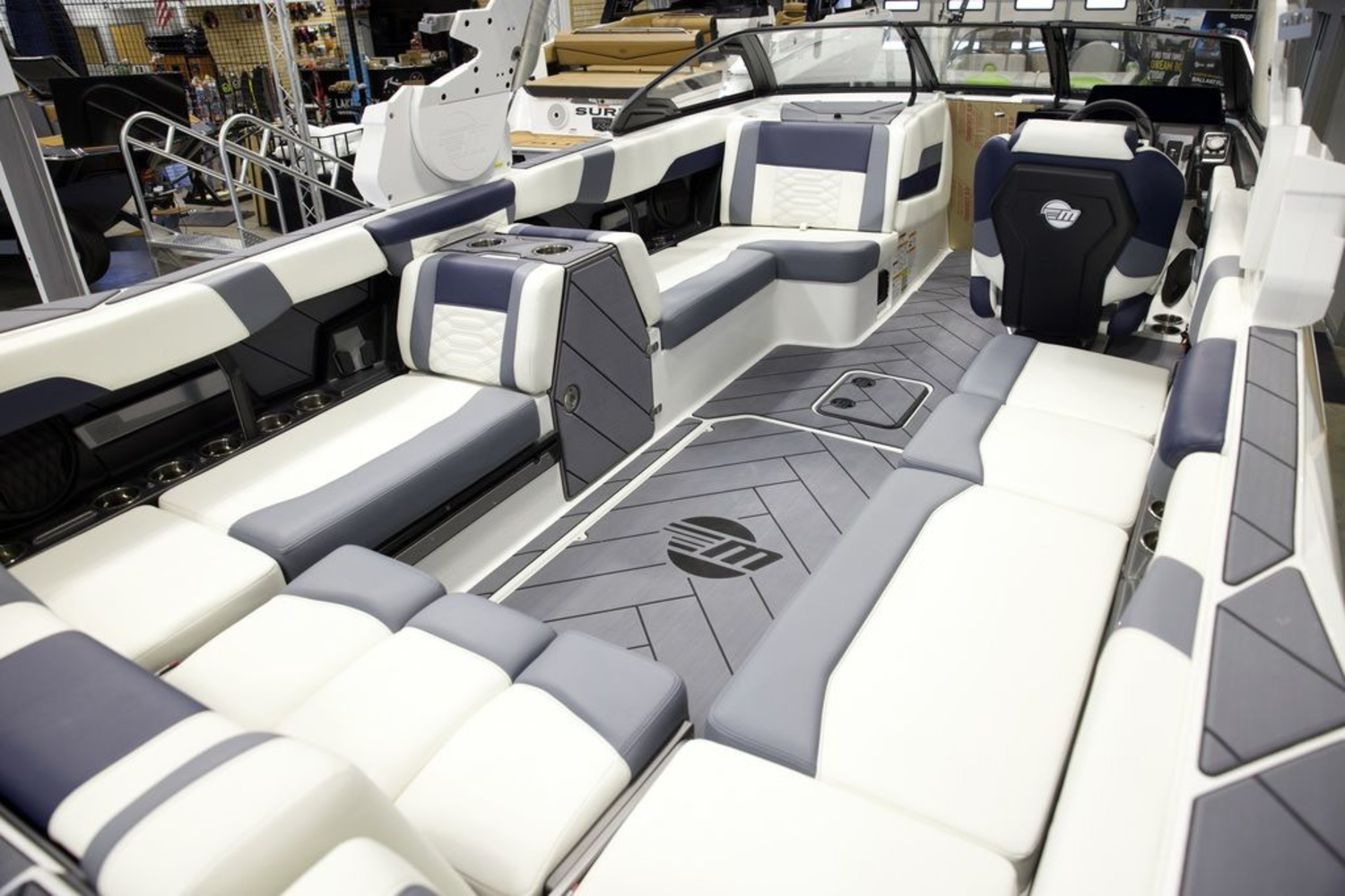 2025 Malibu Boats 26 LSV