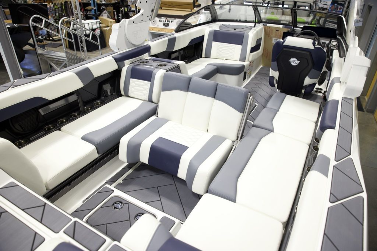 2025 Malibu Boats 26 LSV