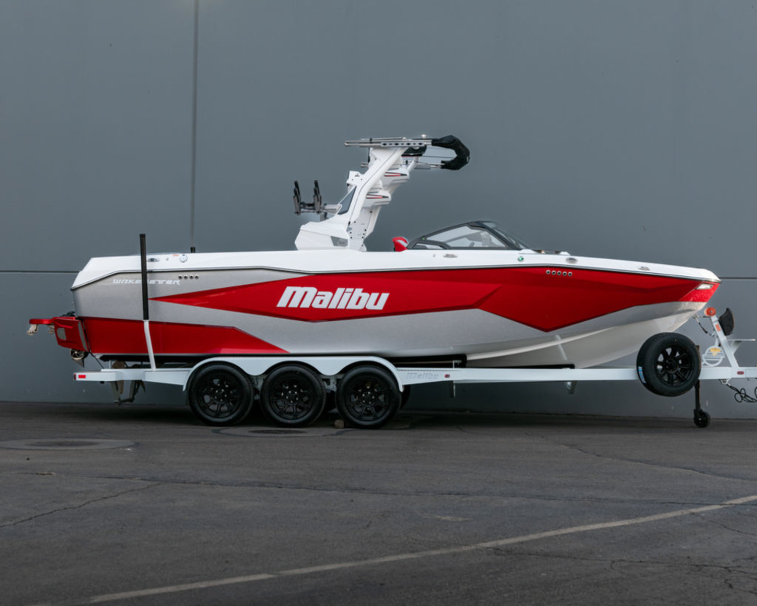 2025 Malibu Boats 25 LSV