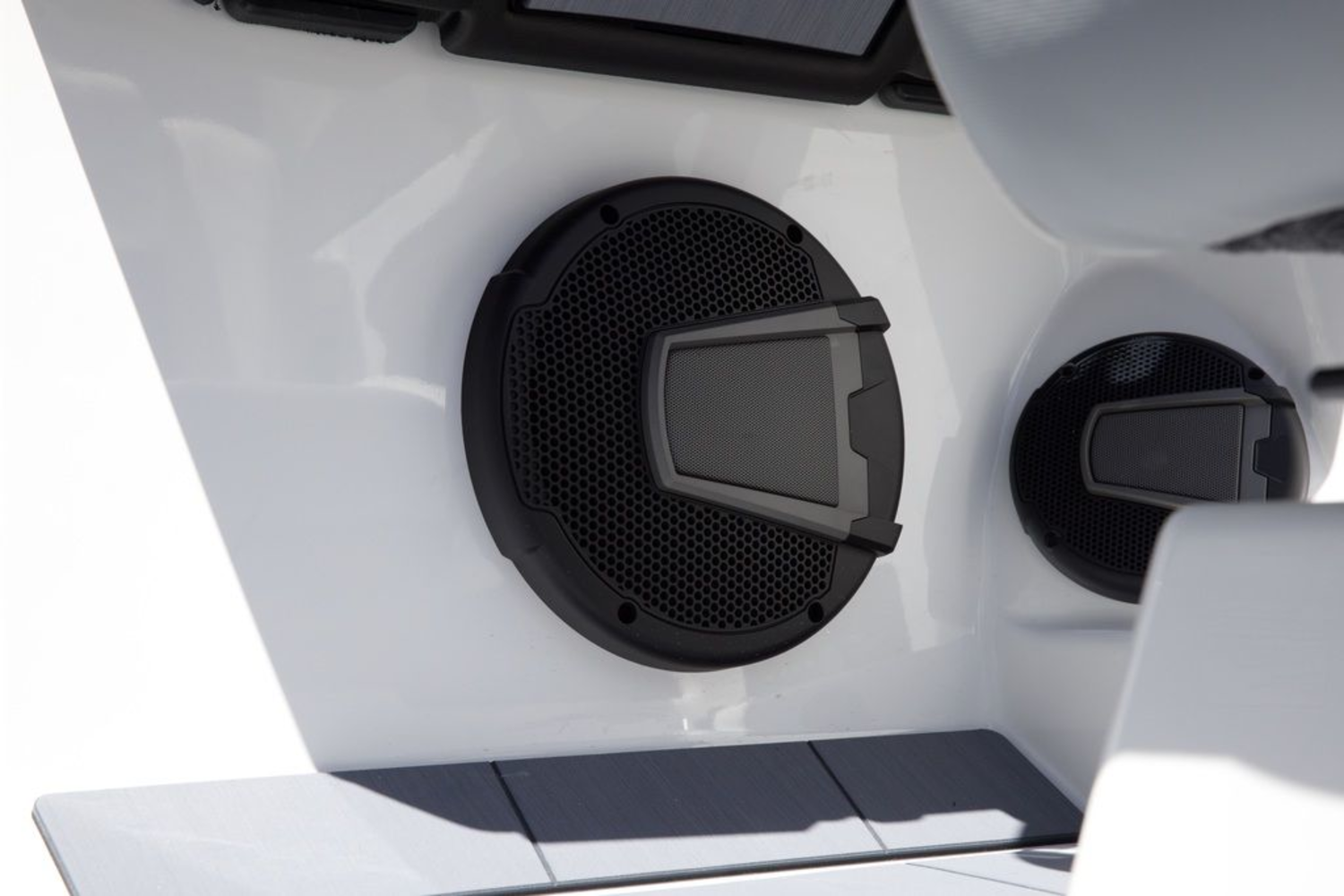 2025 Axis Wake Research T220