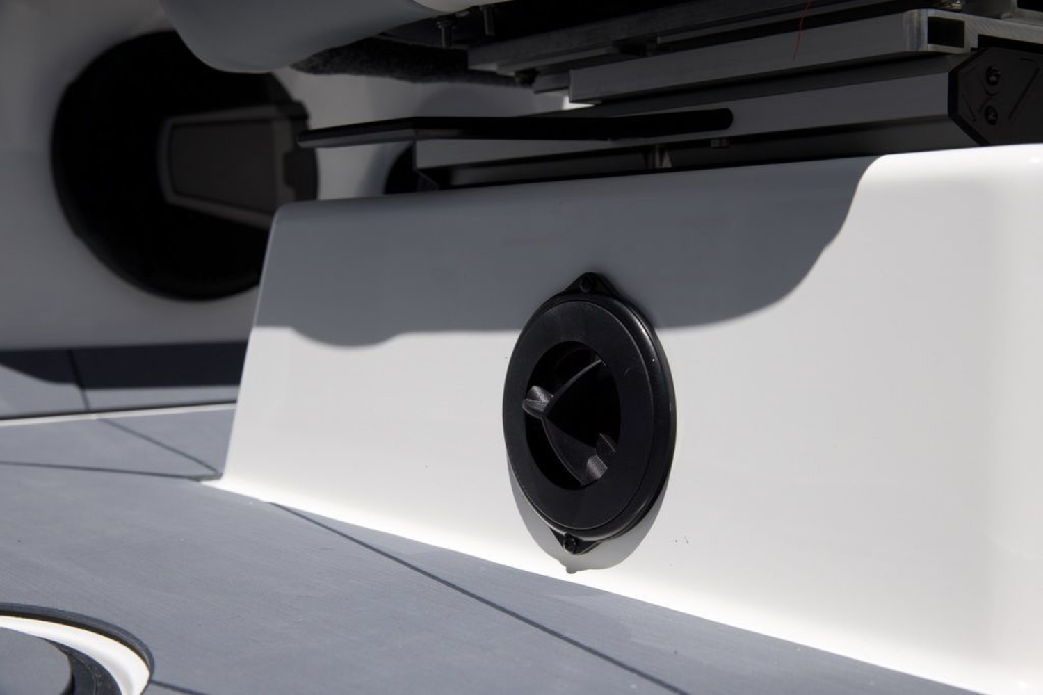 2025 Axis Wake Research T220
