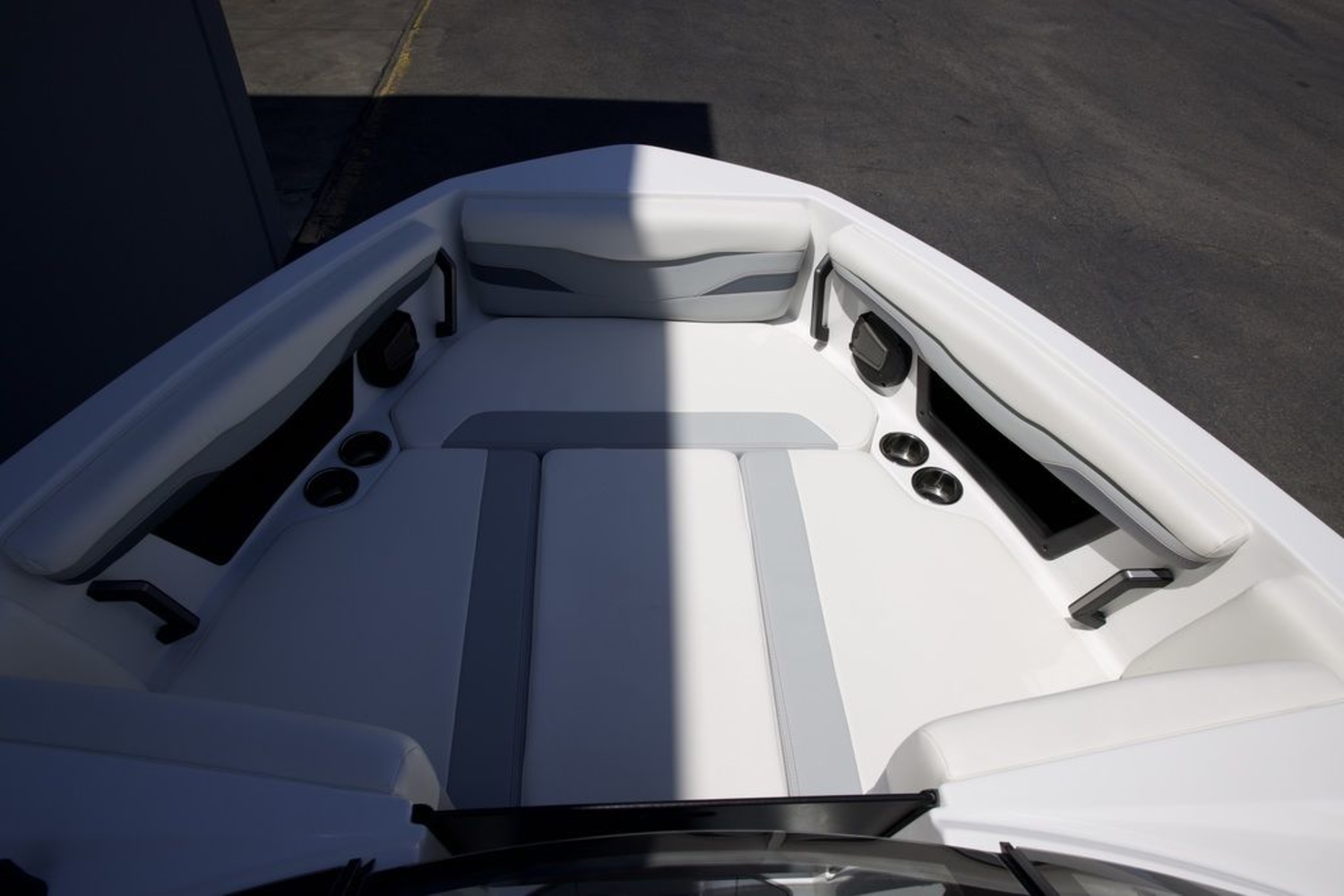 2025 Axis Wake Research T220