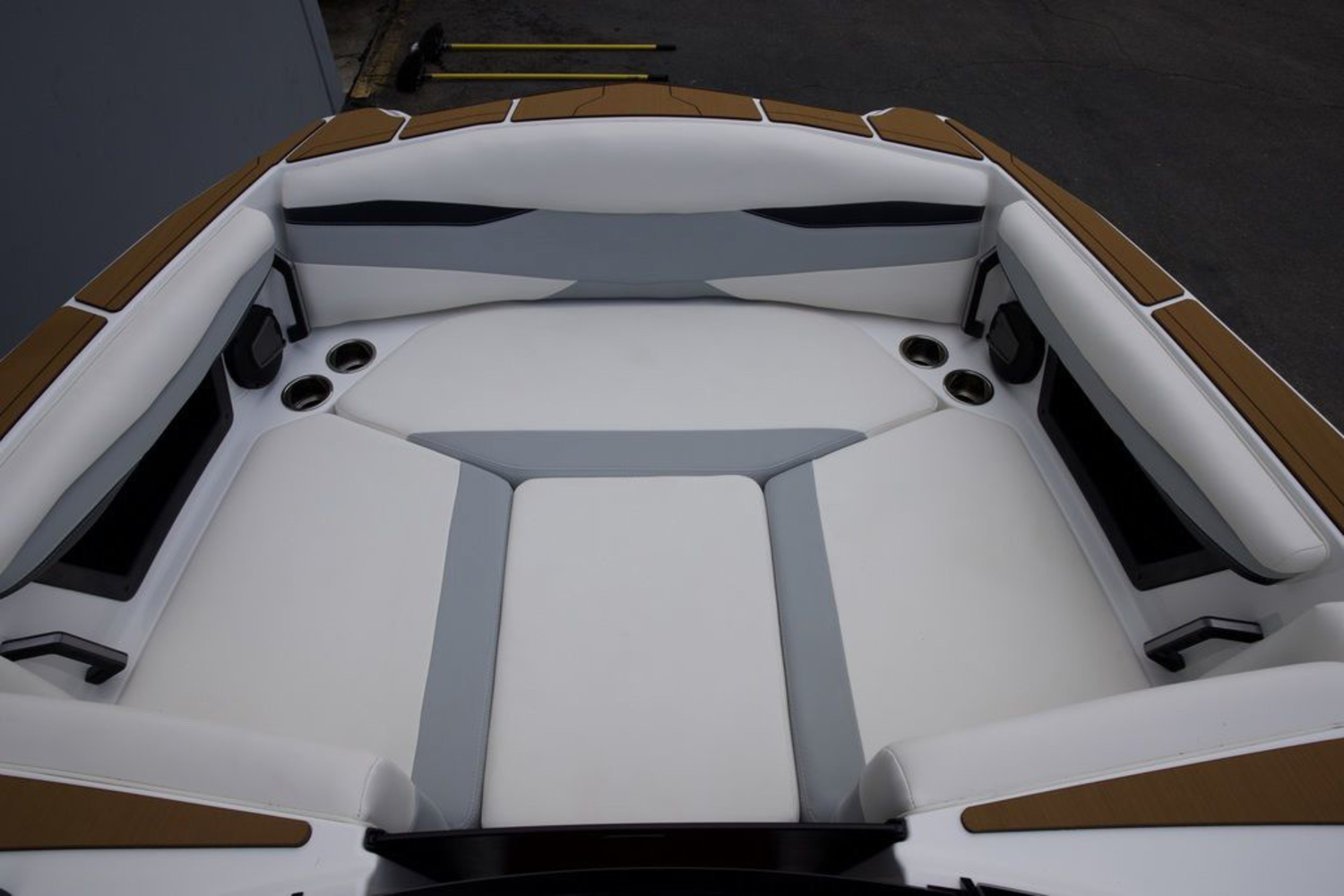 2025 Axis Wake Research A225