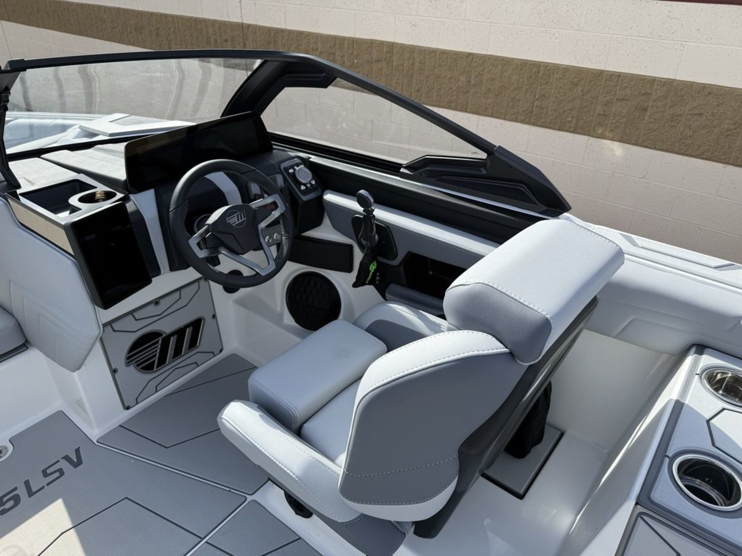 2025 Malibu Boats 25 LSV
