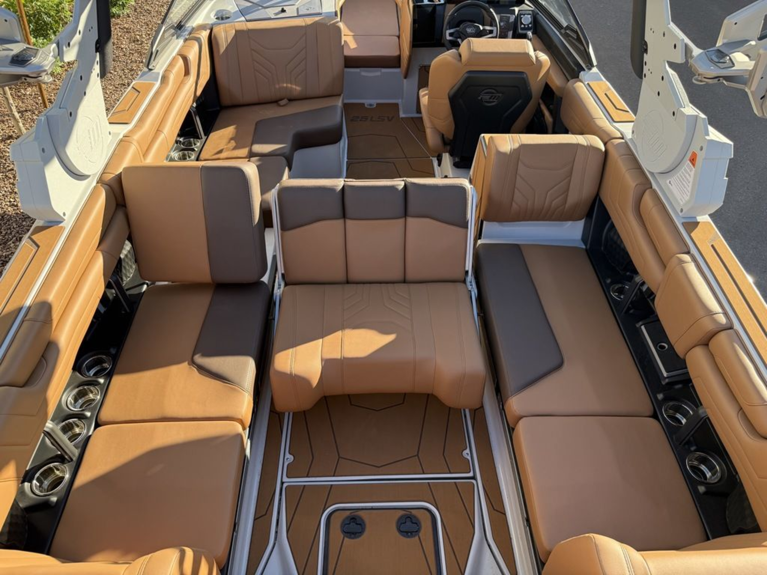 2025 Malibu Boats 25 LSV