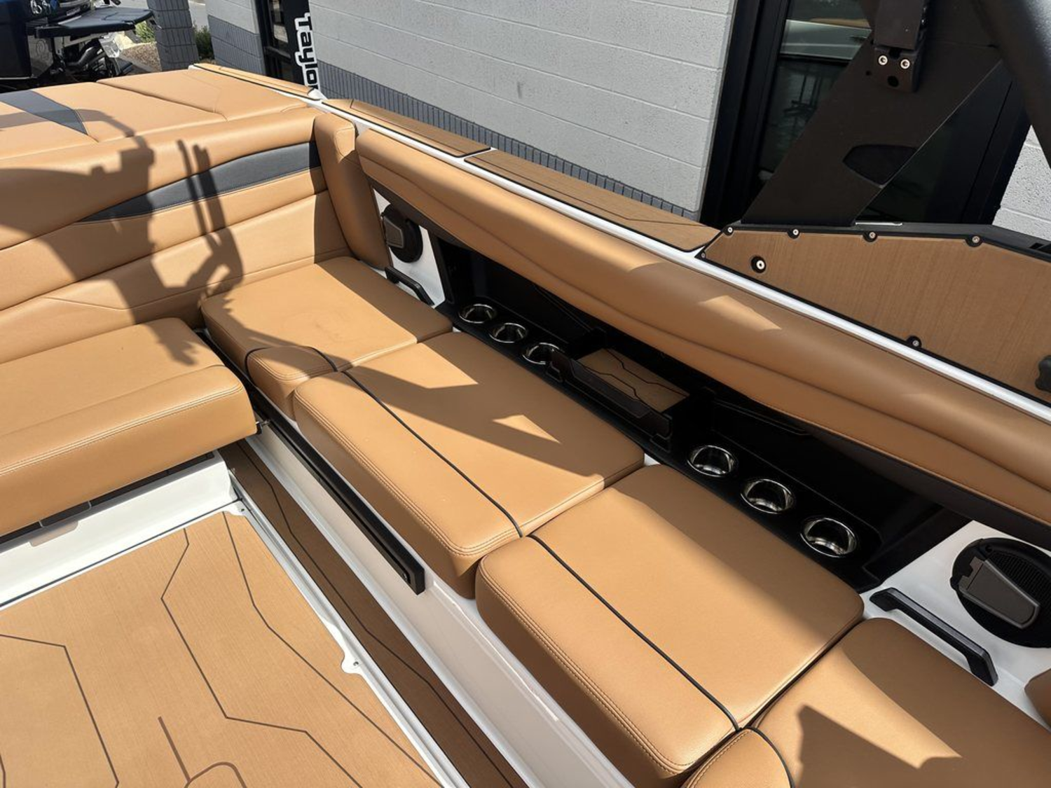 2025 Axis Wake Research A225